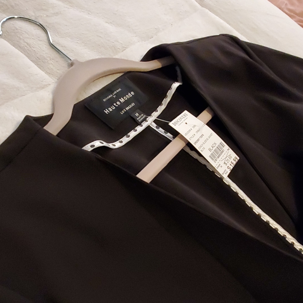 Blazer - Picture 2 of 5